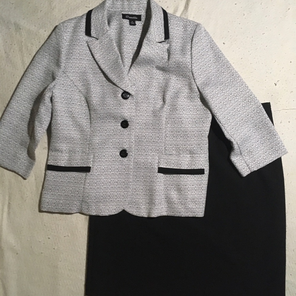 Danillo Tweed Suit Jacket & Black Skirt Ladies Size 16